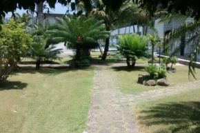 Casa com piscina - Praia do Lazaro